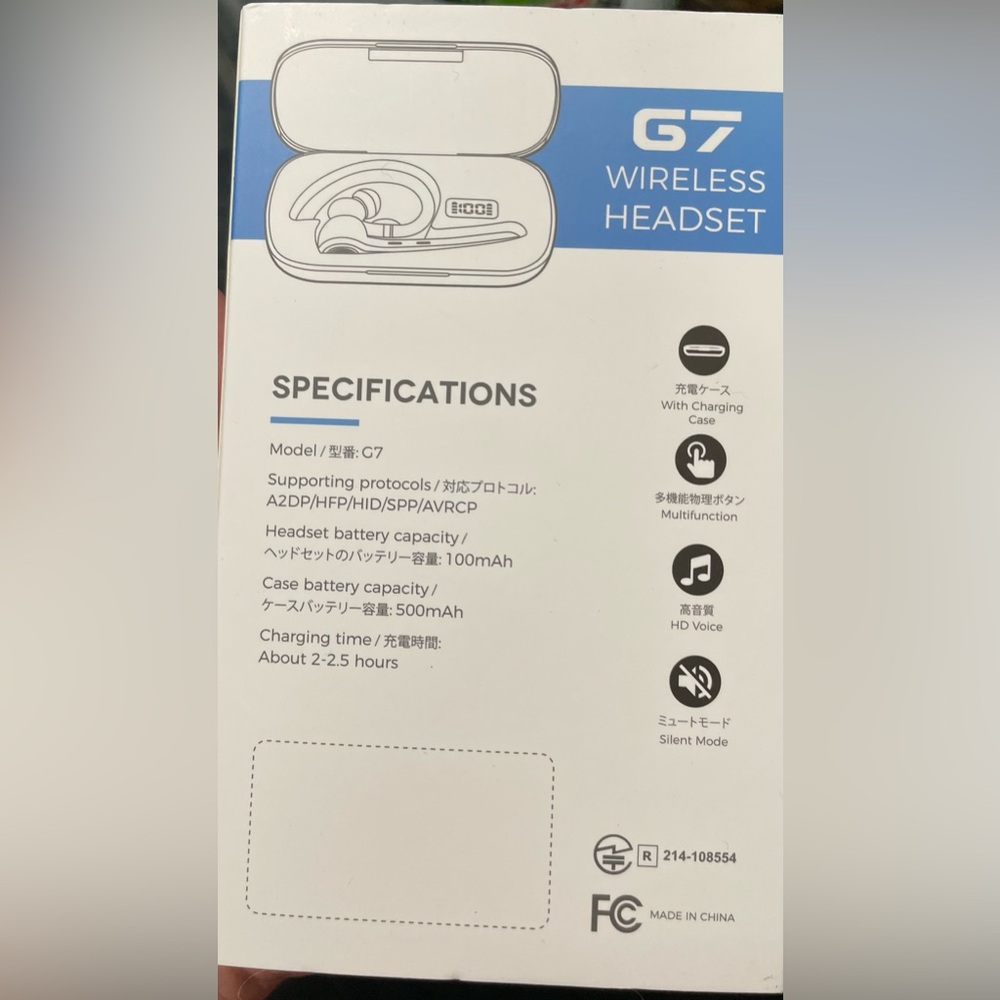Headset - Picture 2 of 3